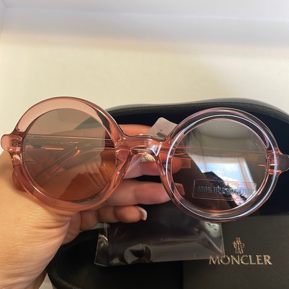 Moncler Rose Round Sunglasses - Picture 2 of 4
